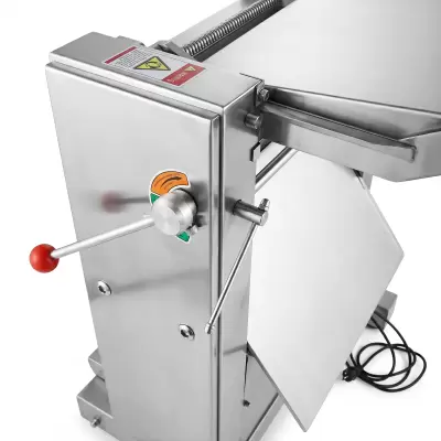 TM-124 Vleessnijmachine