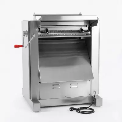 TM-124 Vleessnijmachine