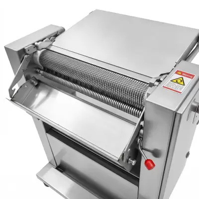 TM-124 Vleessnijmachine